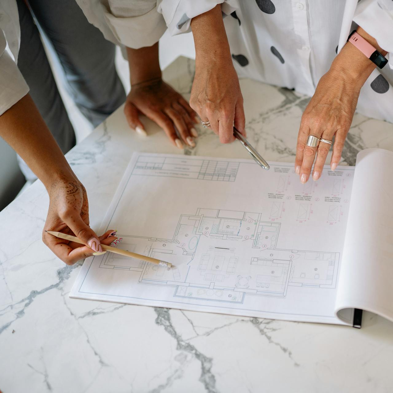 5 Essential Questions to Ask Before Hiring an Architect in Pakistan