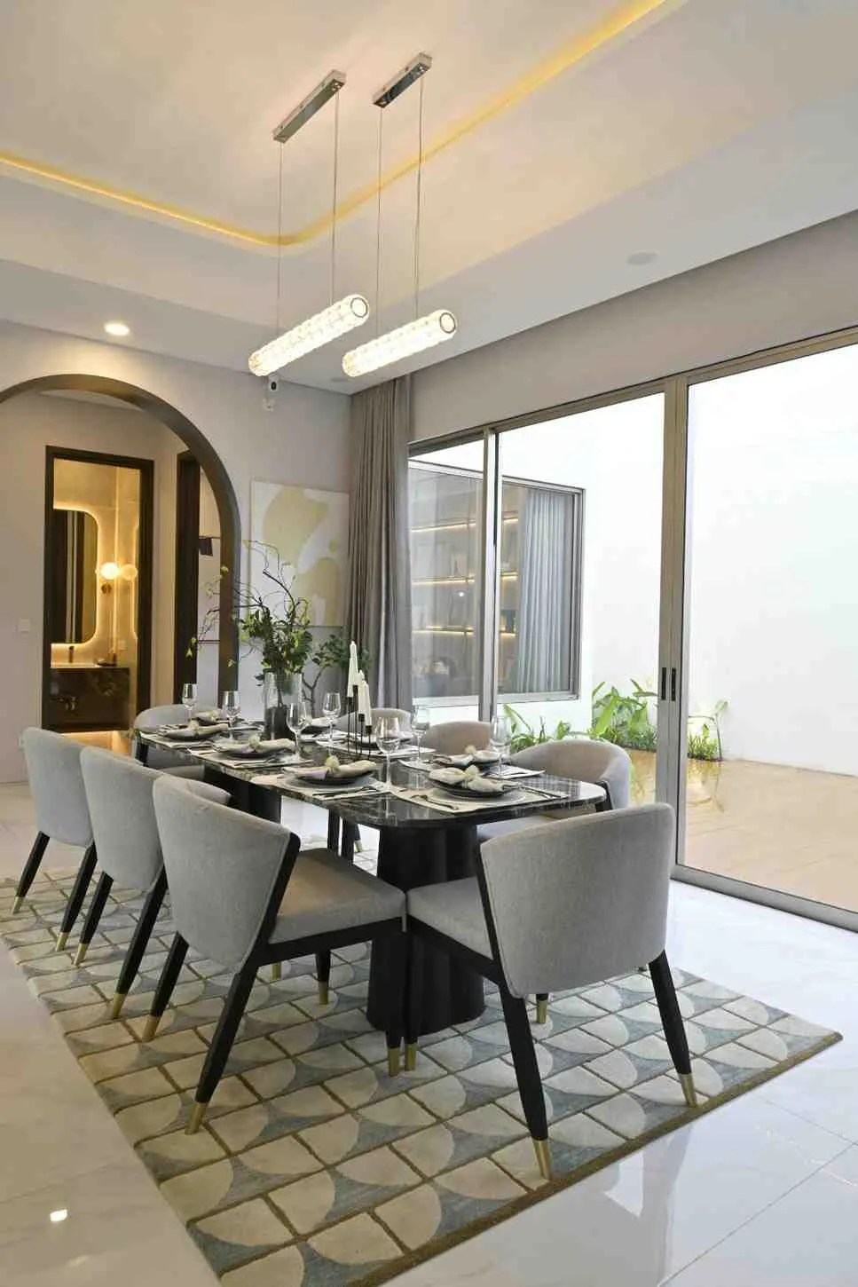 modern family Dining Table Design
