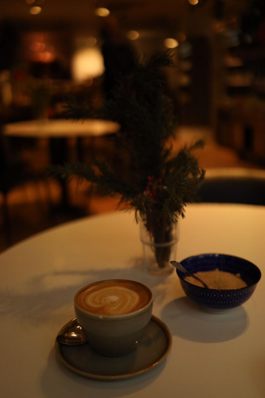 cafeteria Coffee Table Designs