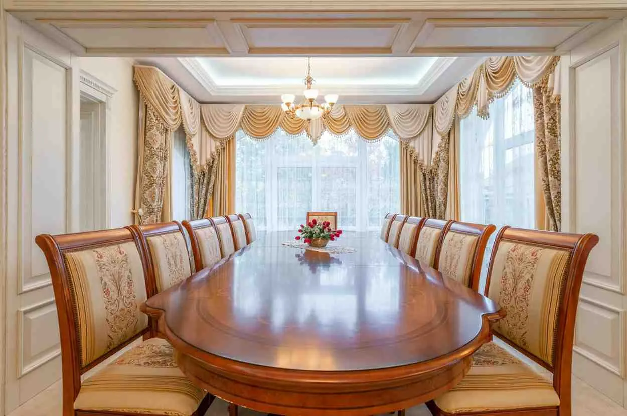 triditional family dining table designs