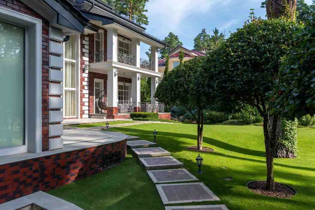 acre house landscape design